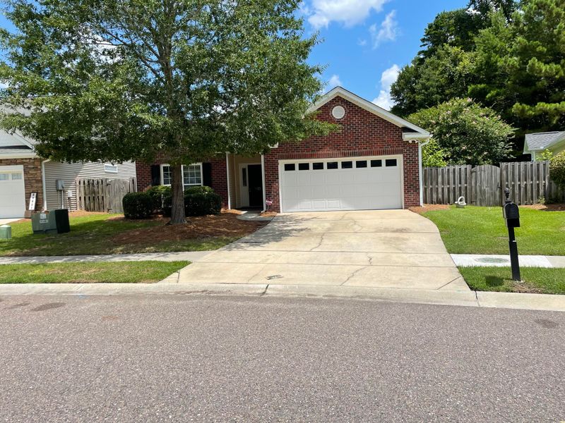 323 Garden Grove Dr, Summerville, SC 29485