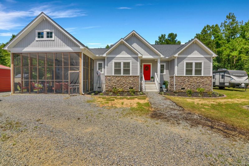 135 S Creek Farm Way, Bonneau, SC 29431