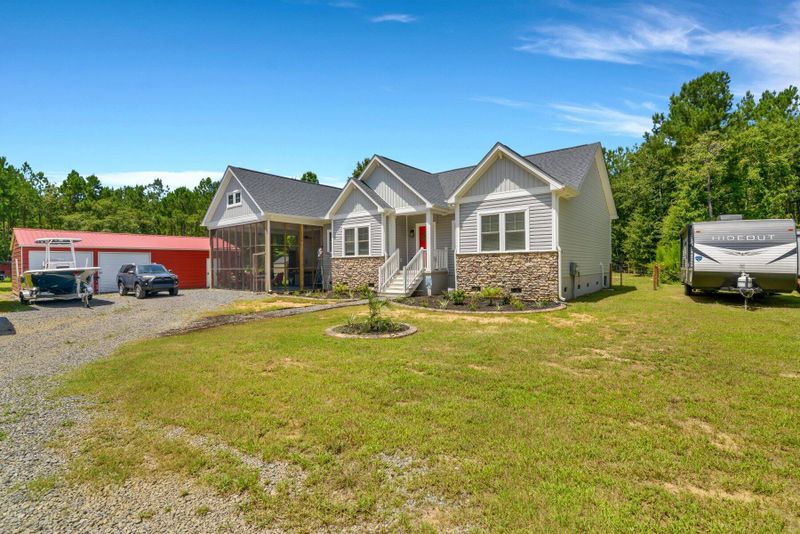 135 S Creek Farm Way, Bonneau, SC 29431