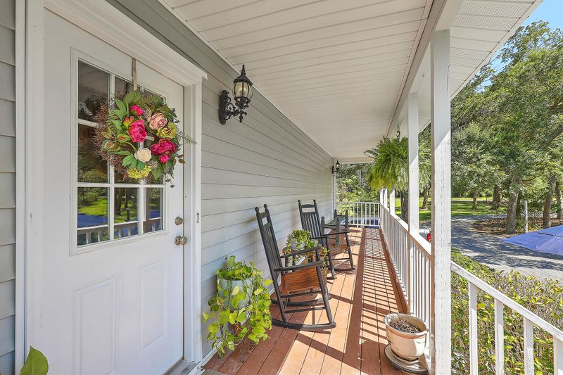 8490 Chisolm Plantation Rd, Edisto Island, SC 29438