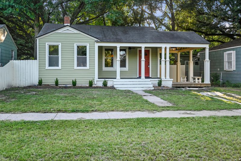 2612 S S Allen Dr, North Charleston, SC 29405