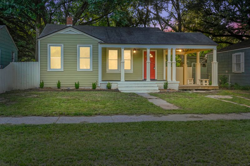 2612 S S Allen Dr, North Charleston, SC 29405