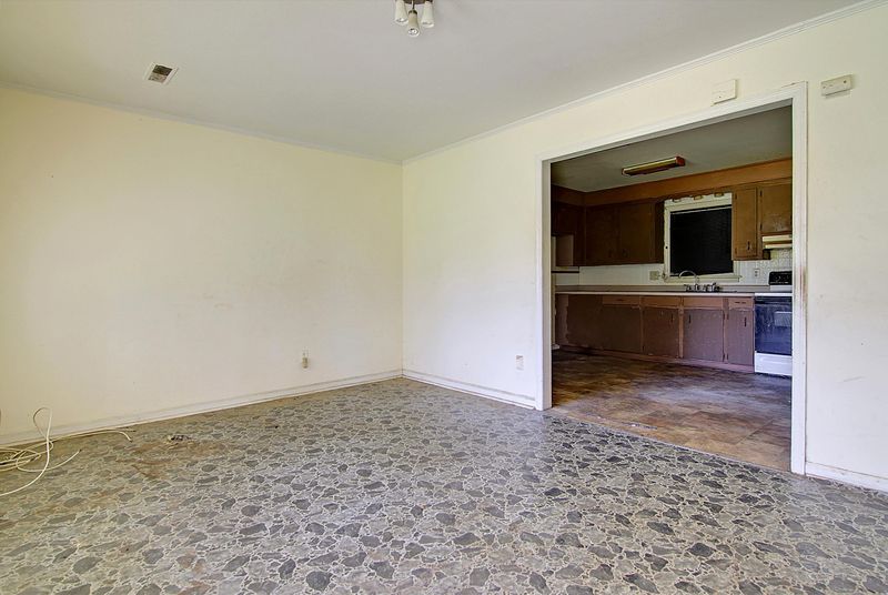 2640 Cardinal Cir, North Charleston, SC 29405