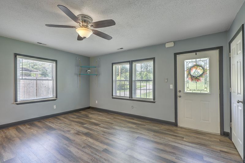 608 Beech Hill Rd, Summerville, SC 29485