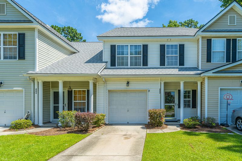 402 Savannah River Dr, Summerville, SC 29485