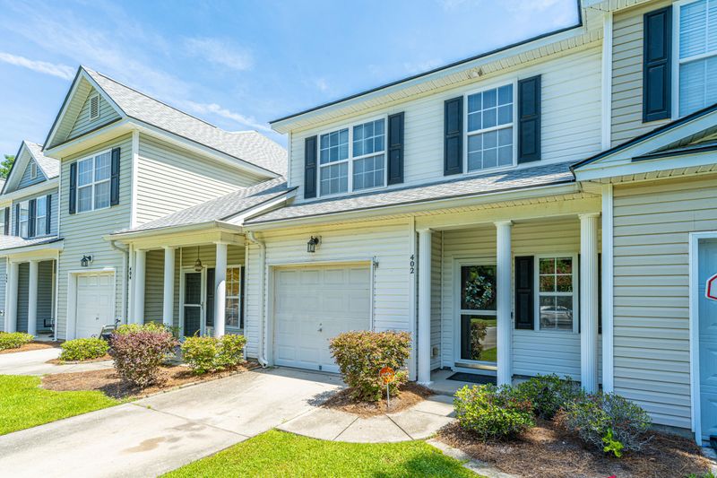 402 Savannah River Dr, Summerville, SC 29485