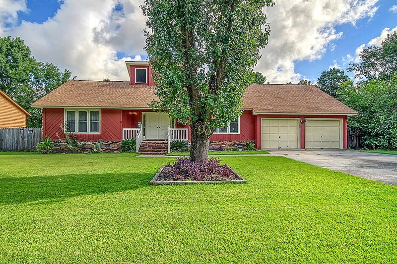 142 Mellard Dr, Goose Creek, SC 29445