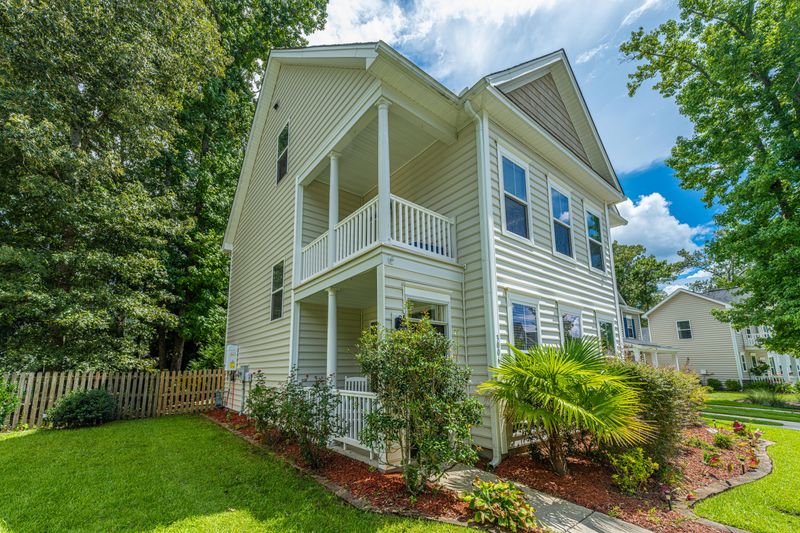 3006 Scuba Dr, Charleston, SC 29414