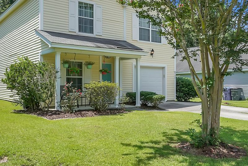 8737 Hayden Glenn Dr, North Charleston, SC 29406