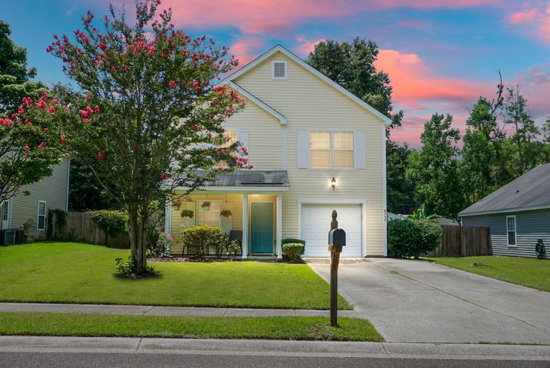 8737 Hayden Glenn Dr, North Charleston, SC 29406