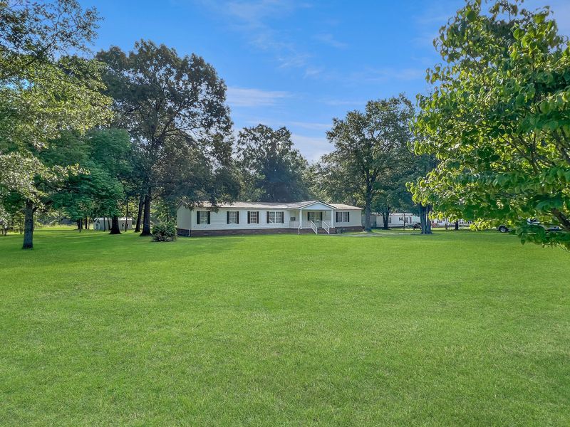 250 Albacore Rd, Bonneau, SC 29431