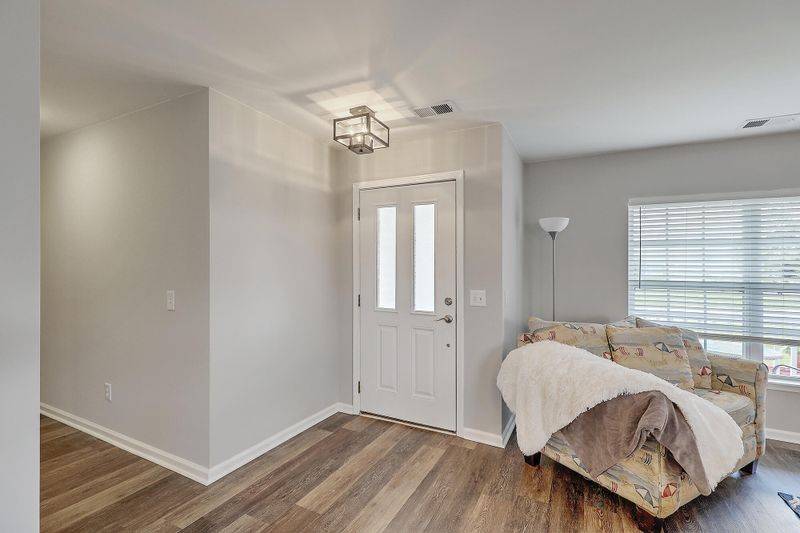 201 Southport Dr, Summerville, SC 29483