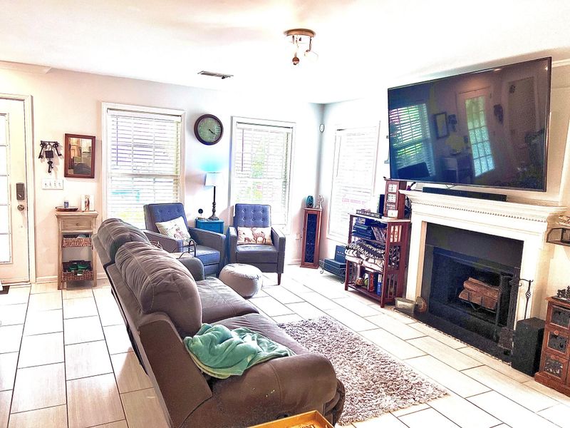1409 Water Edge Dr, Charleston, SC 29492
