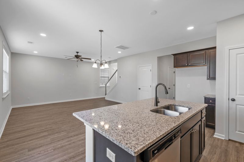114 Abbey Terrace Rd, Moncks Corner, SC 29461