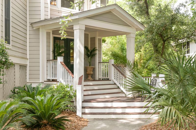 5 Beachwood W, Isle Of Palms, SC 29451