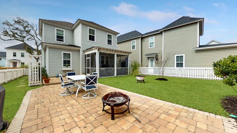 2009 Codorus Ln, Hanahan, SC 29410