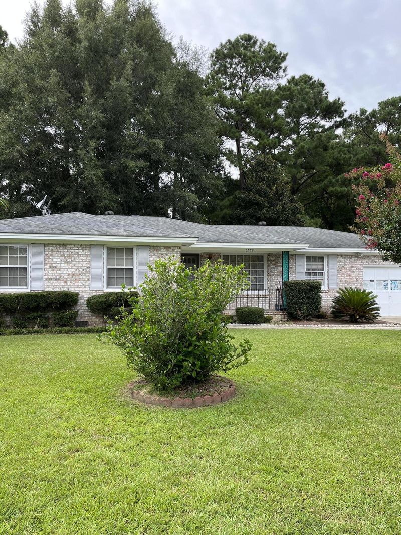 8556 Delhi Rd, North Charleston, SC 29406
