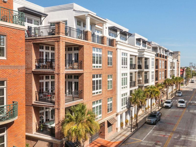 175 Concord St #108, Charleston, SC 29401