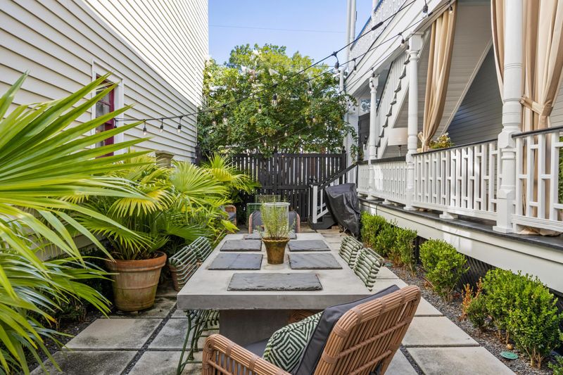 13 Carolina St, Charleston, SC 29403
