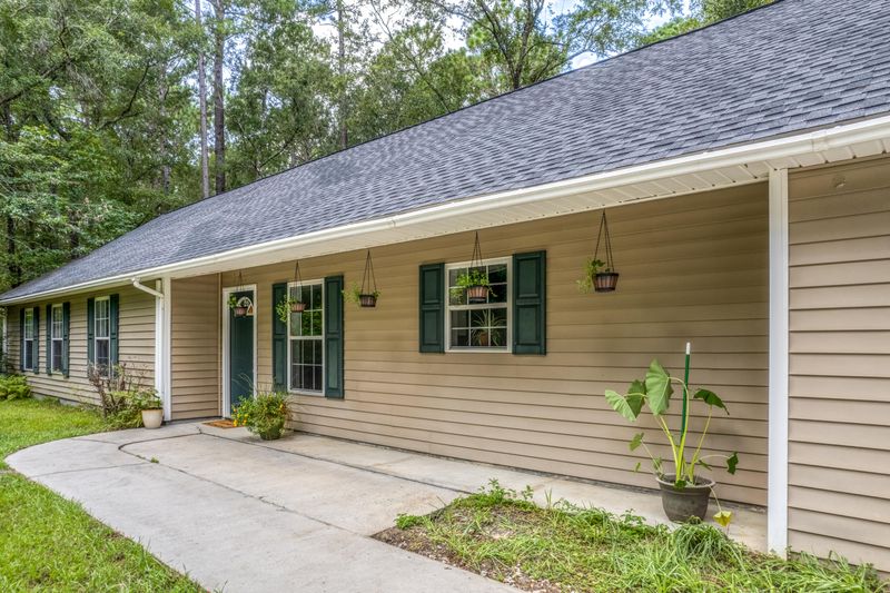 239 Swanson Dr, Summerville, SC 29483