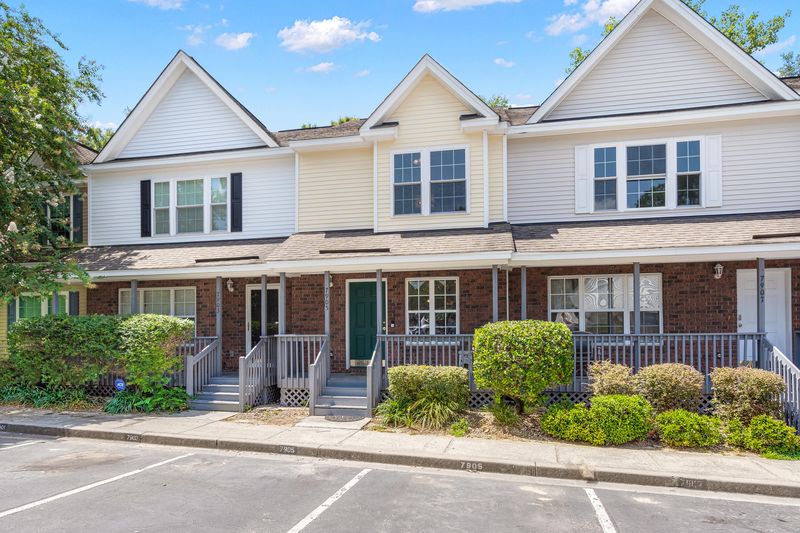 7905 Shadow Oak Dr, North Charleston, SC 29406
