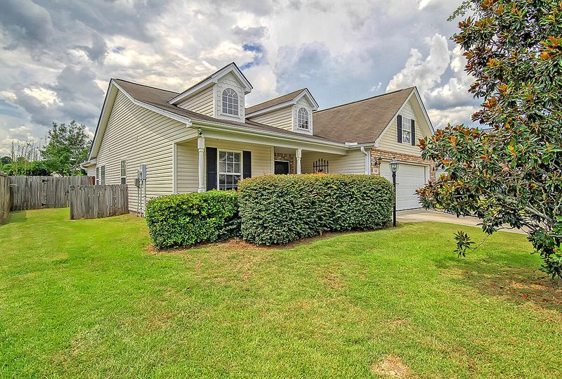 105 Longfield Rd, Summerville, SC 29486