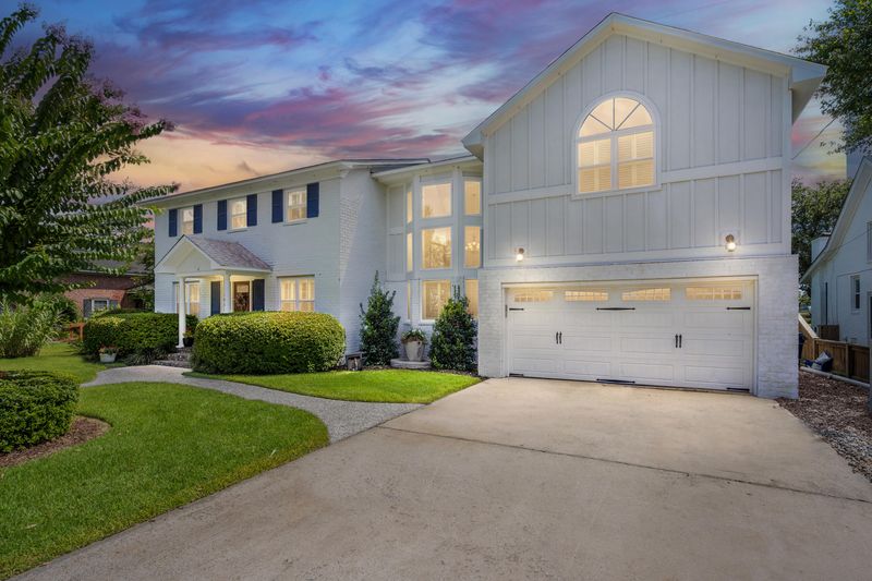1931 Capri Dr, Charleston, SC 29407