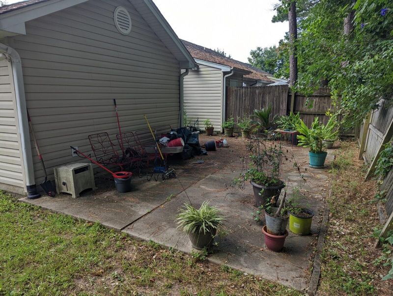 7983 Vermont Rd, North Charleston, SC 29418