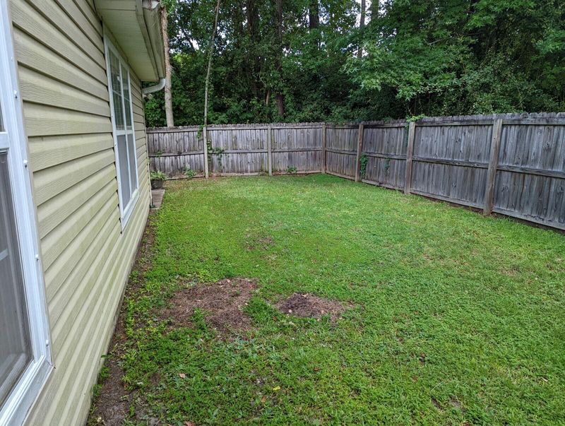 7983 Vermont Rd, North Charleston, SC 29418