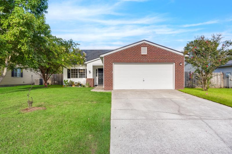 12 Regency Oaks Dr, Summerville, SC 29485