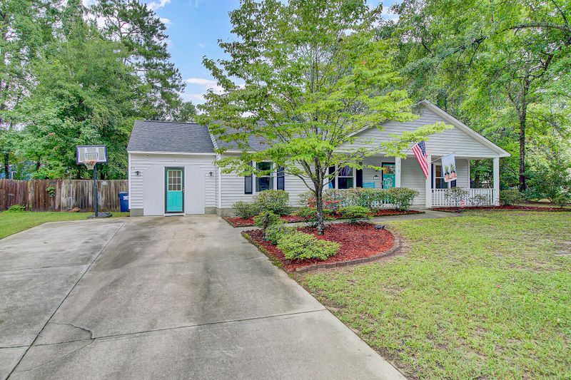 412 Crestwood Dr, Summerville, SC 29483