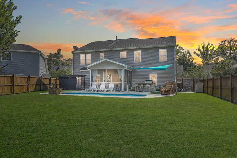 8480 Middle River Way, North Charleston, SC 29420