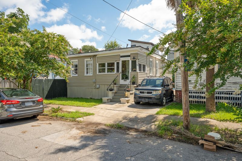 8 S Enston Ave, Charleston, SC 29403