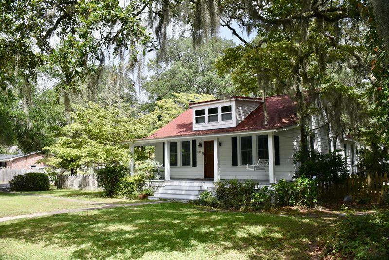 709 Fort Johnson Rd, James Island, SC 29412