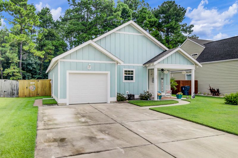 449 Sablewood Dr, Huger, SC 29450