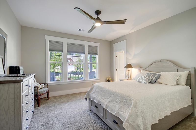 1119 Old Field Dr, Summerville, SC 29483