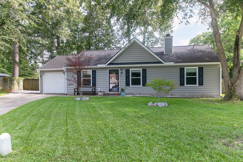 23 Bellhaven Cir, Goose Creek, SC 29445
