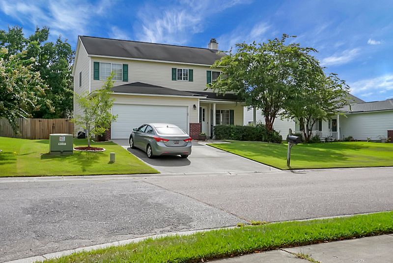 7846 Long Shadow Ln, North Charleston, SC 29406
