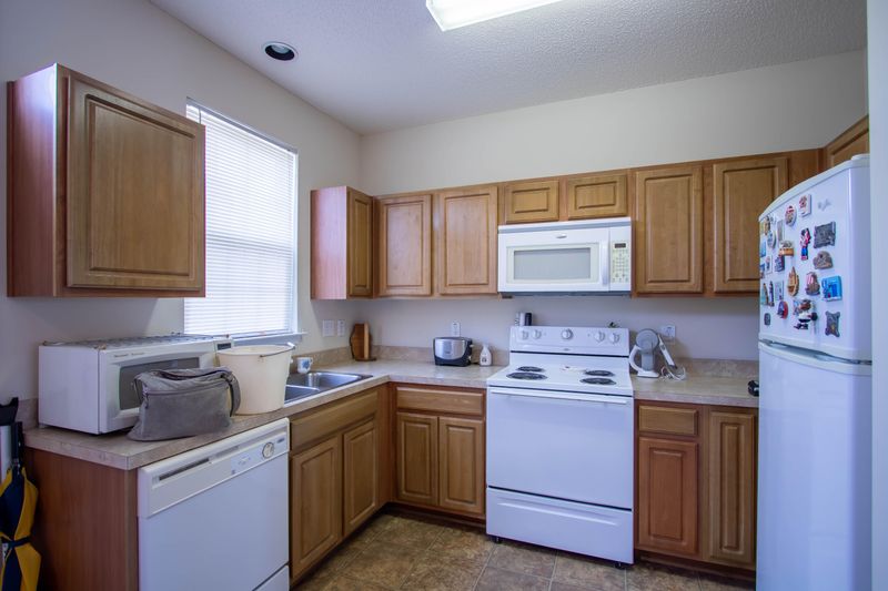 3899 Four Poles Park Dr, North Charleston, SC 29405