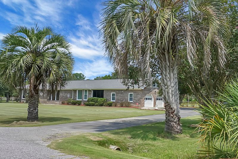 414 Elrod Dr, Goose Creek, SC 29445