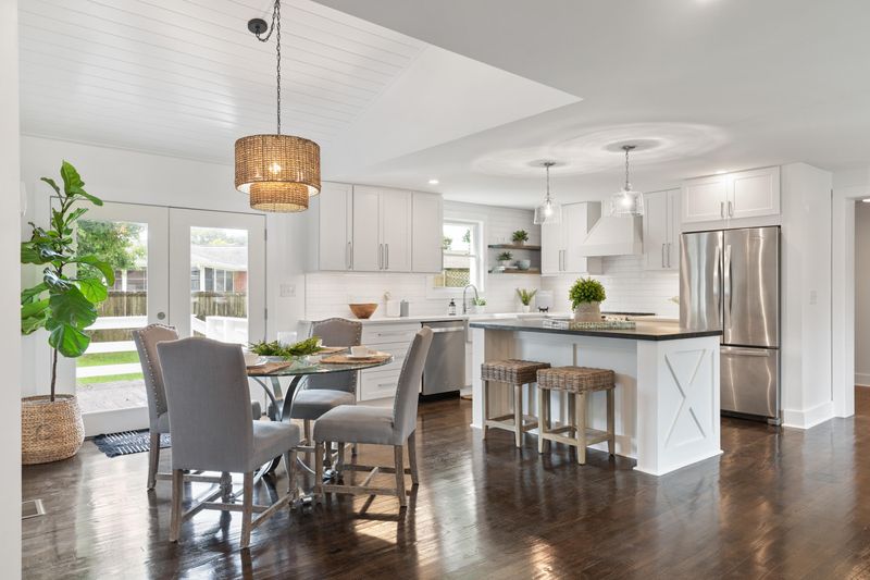 779 Creekside Dr, Charleston, SC 29412