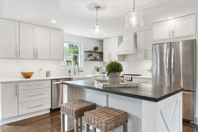 779 Creekside Dr, Charleston, SC 29412