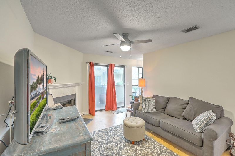 348 Sandpiper Dr #301, Mount Pleasant, SC 29464