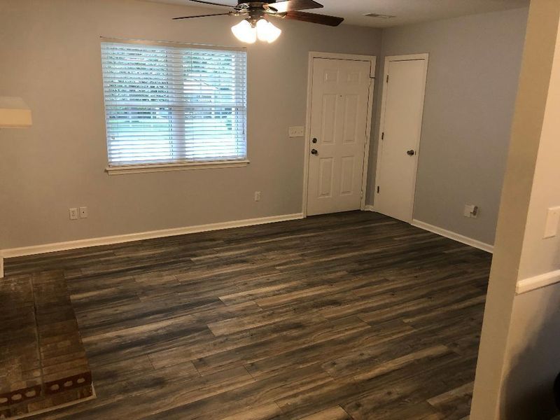 412 S Pandora Dr, Goose Creek, SC 29445