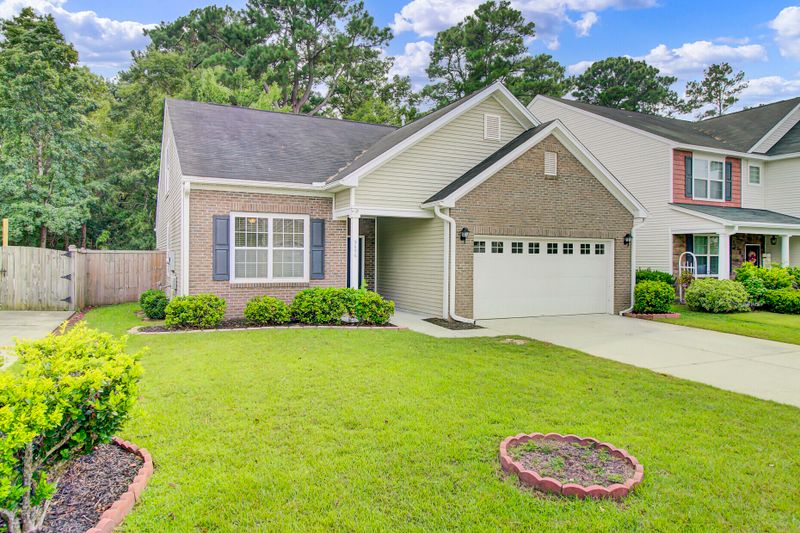 9656 Godwin St, Ladson, SC 29456