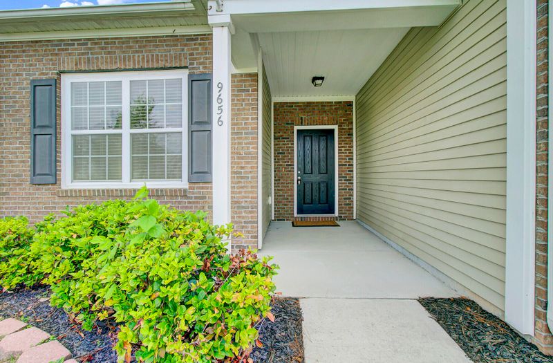 9656 Godwin St, Ladson, SC 29456