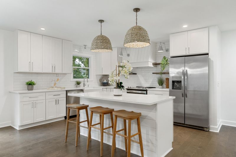 2074 Vestry Dr, Charleston, SC 29414