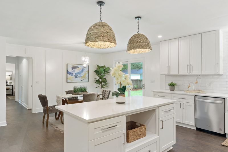 2074 Vestry Dr, Charleston, SC 29414