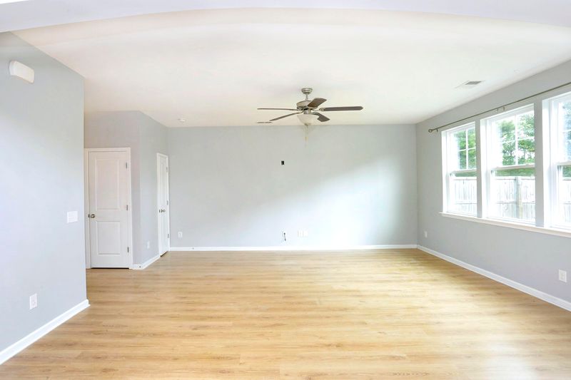 309 Gallant Fox Ct, Moncks Corner, SC 29461