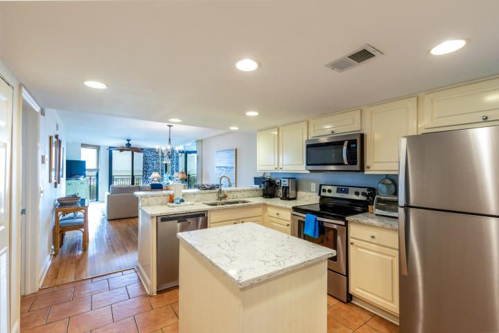 302 A Shipwatch Villa Share # 11, Isle Of Palms, SC 29451